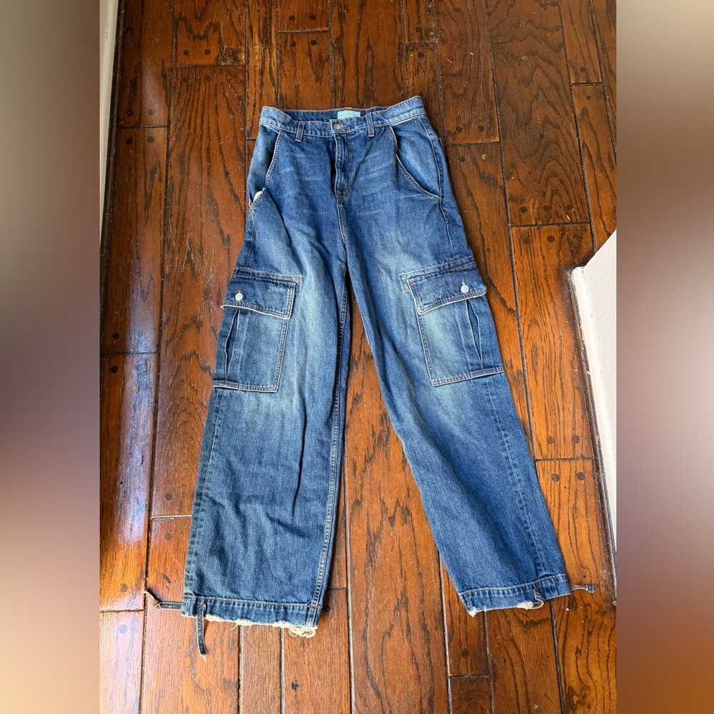 REVICE High-Rise Wide Leg Cargo Jeans in Medium Blue